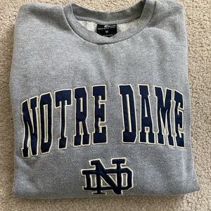 Notre Dame (University of Notre Dame) Fighting Irish sweatshirt, size M